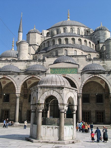Blue Mosque (Photo credit: Wikimedia Commons)