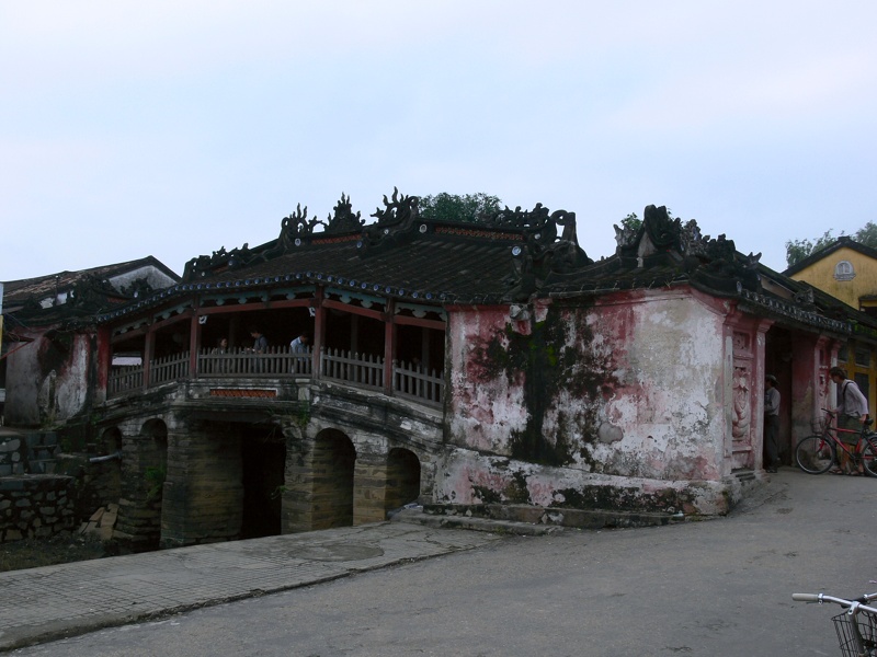 Hoi An Japanese Bridge (Photo credit: Wikimedia Commons)