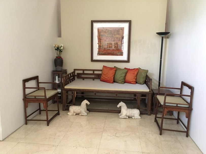 Photo 9 – Luohan Chuang with Open Work Railings - Huanghuali